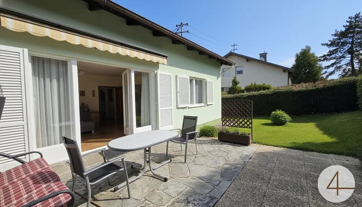 Kleines Häuschen mit Garten