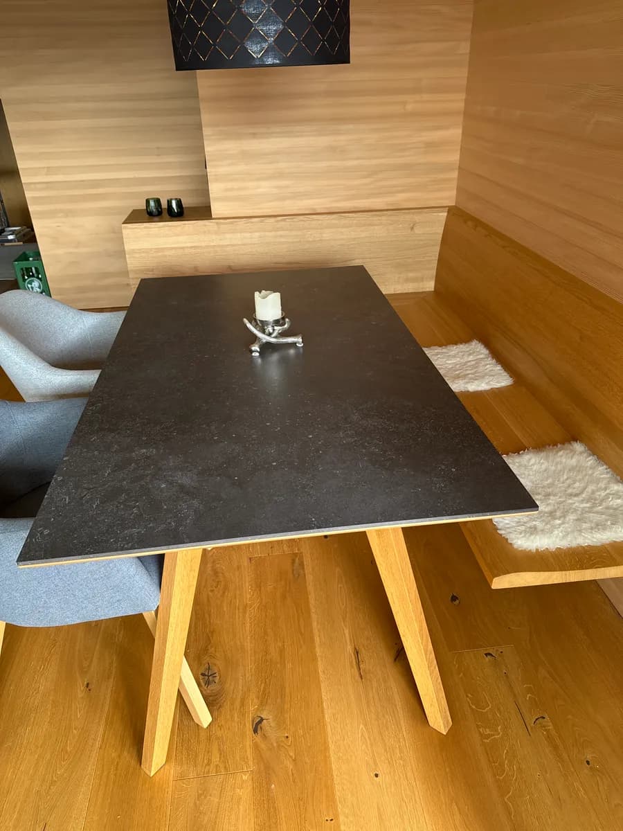 Eckbank mit Tisch