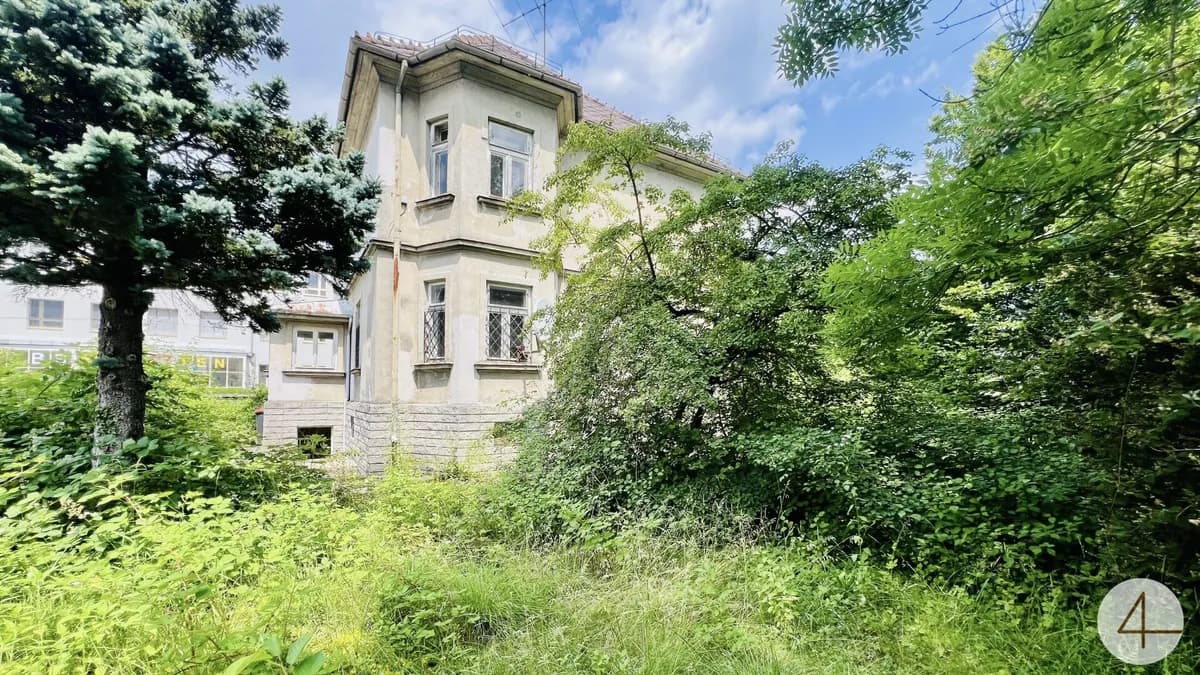 TOP-Lage nähe Stadtzentrum!  Sanierungsbedürftig mit Ausbaupotential! Studie für 4 Wohneinheiten mit DG-Ausbau vorhanden!