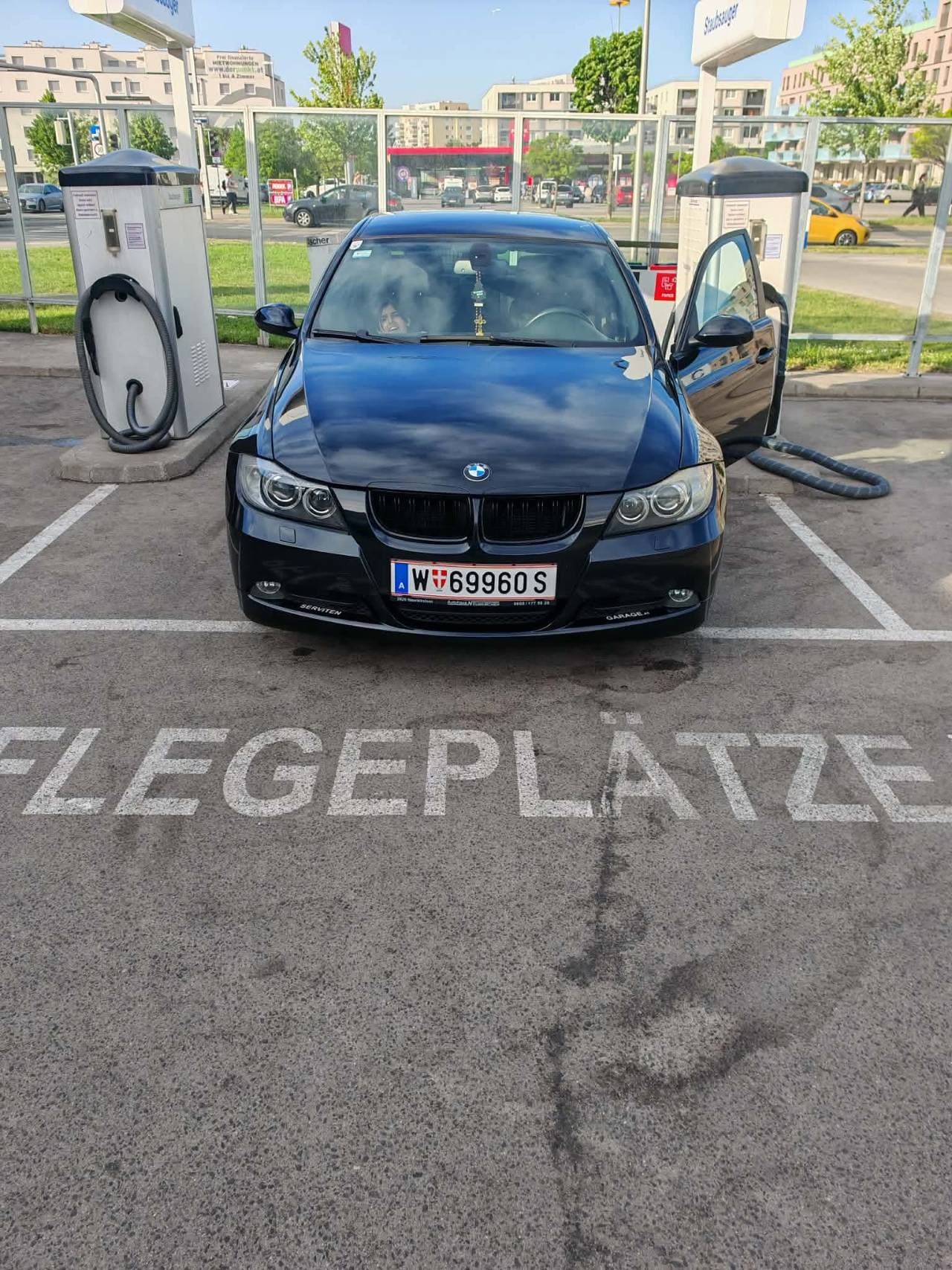 BMW 320i  (2007)