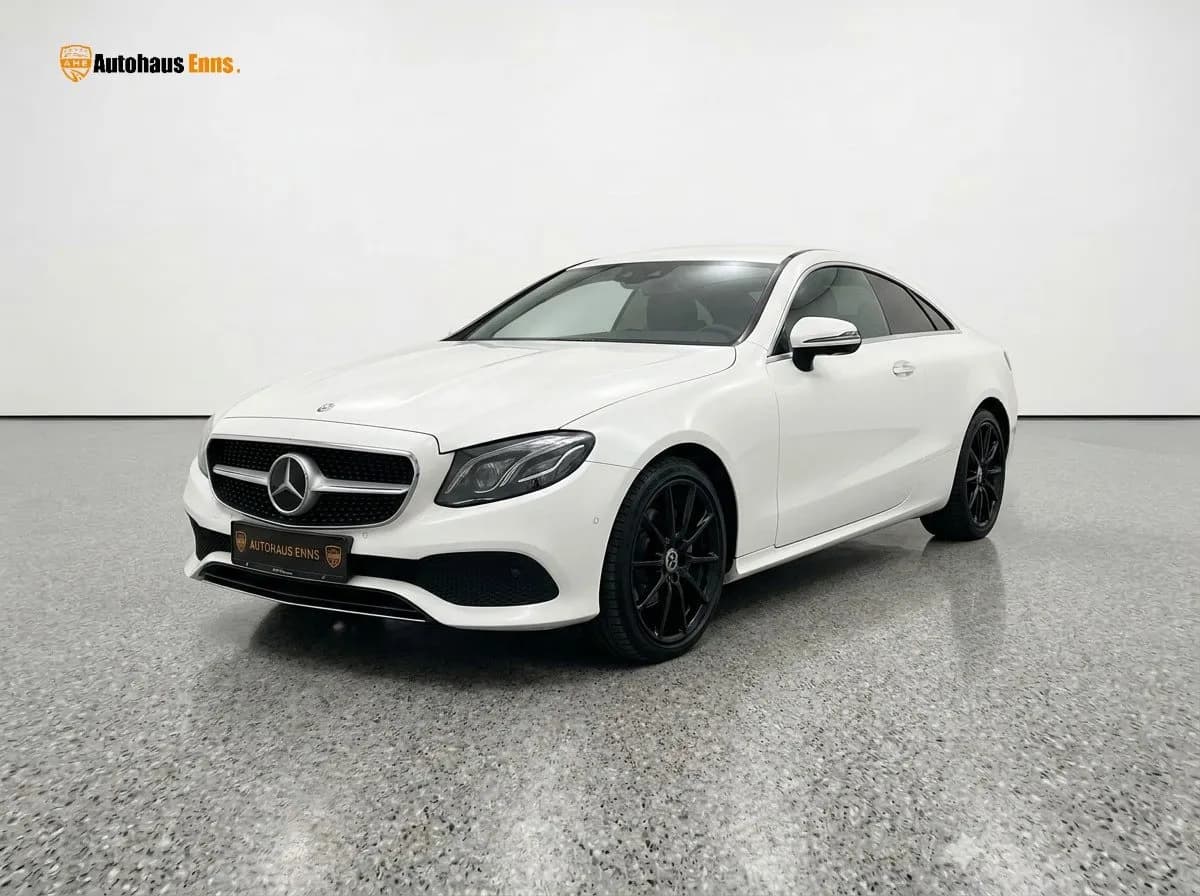 Mercedes-Benz E-220d Automatik / Rückfahrkamera/ Spurhalteassistent/ Automatik / Rückfahrkamera/ Spurhalteassistent/ - Bild 1