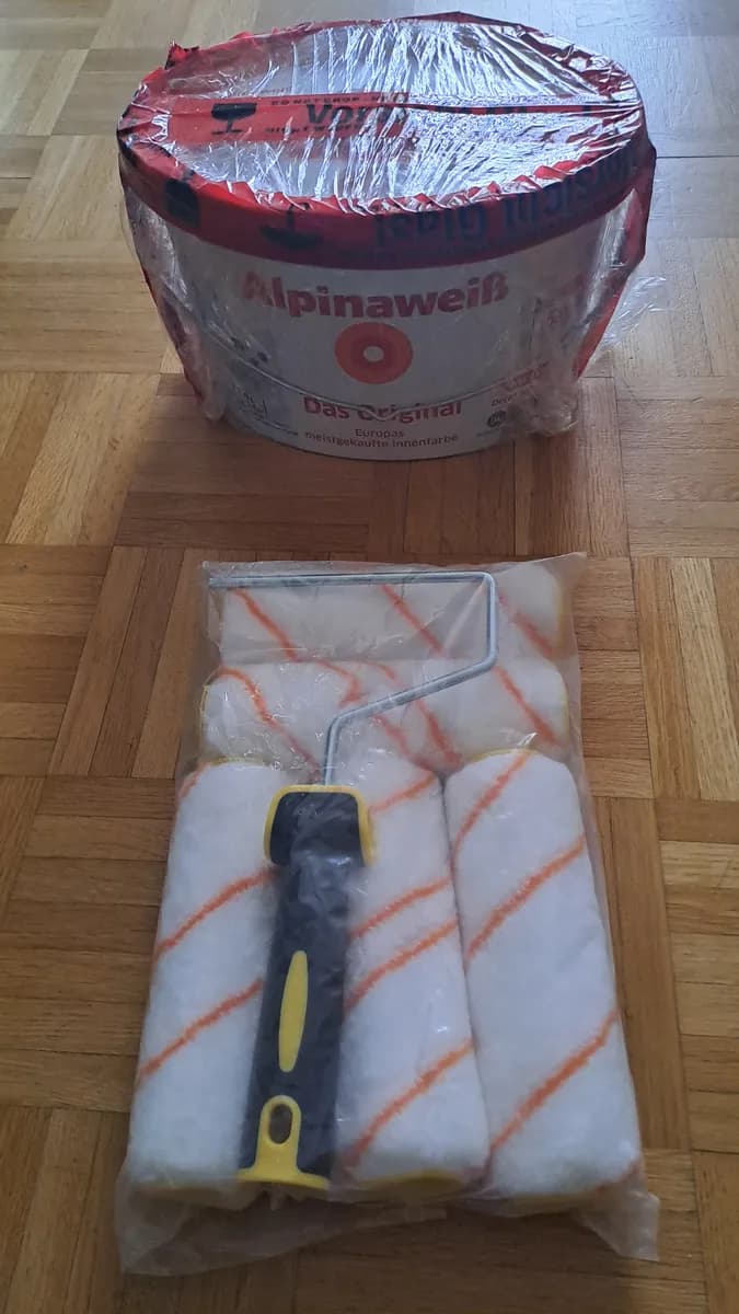 Verkaufe 4 Liter Alpinweiss Malerfarbe mit Malerwalzenset