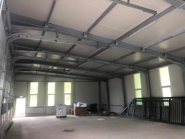 Moderne Halle mit B Widmung, AUTOWERKSTATT möglich und gewünscht - Bild 1