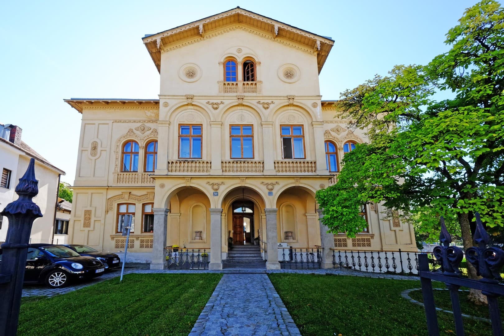 Historische Villa ALMEROTH im Stadtzentrum- Wohnen auf 250 m2 im OG plus 4 Untermieter - Bild 1