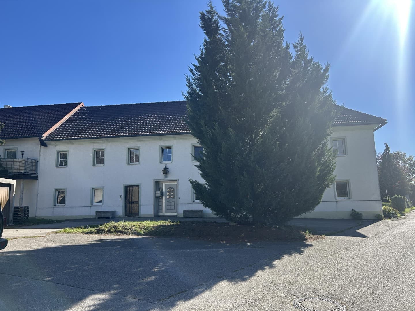 Vierkanthof als Renditeobjekt! 17 Wohnungen und 3 Reihenhäuser NEUER PREIS
