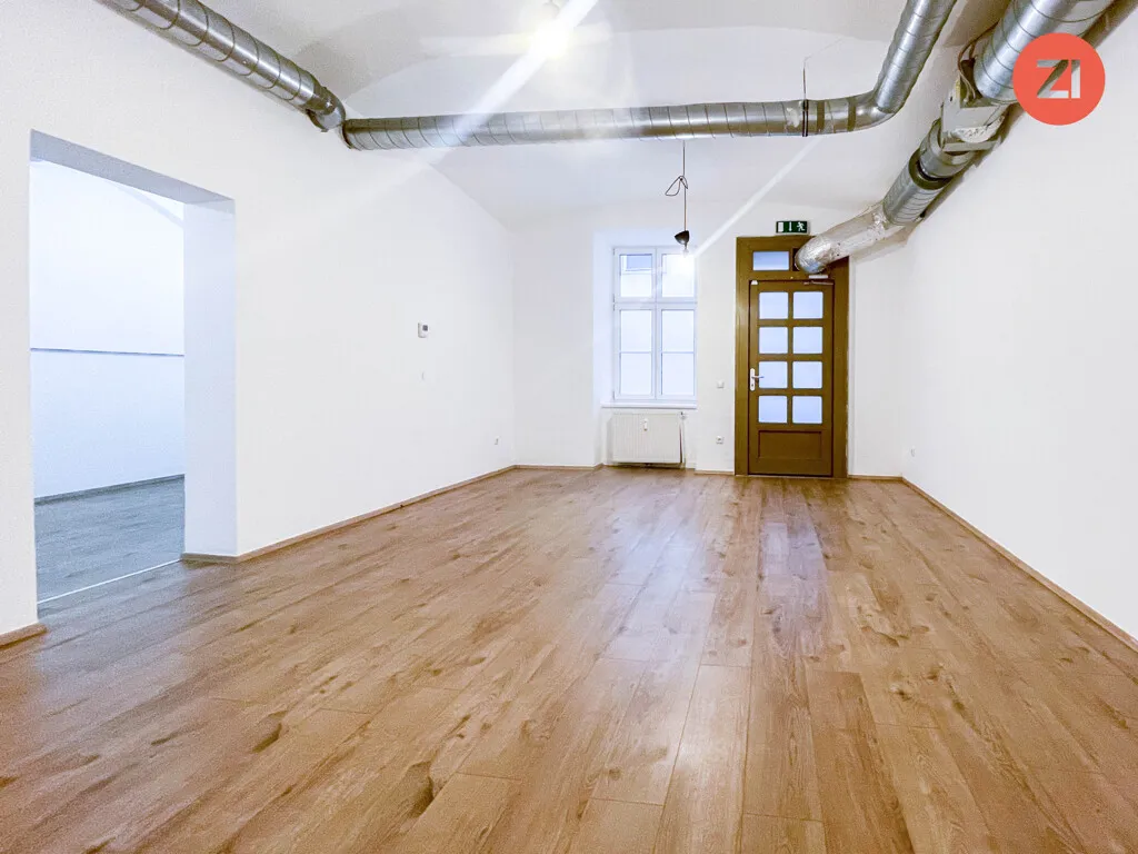 Zentrales 3- Raum Büro im Linzer Zentrum - Landestheater - Bild 1