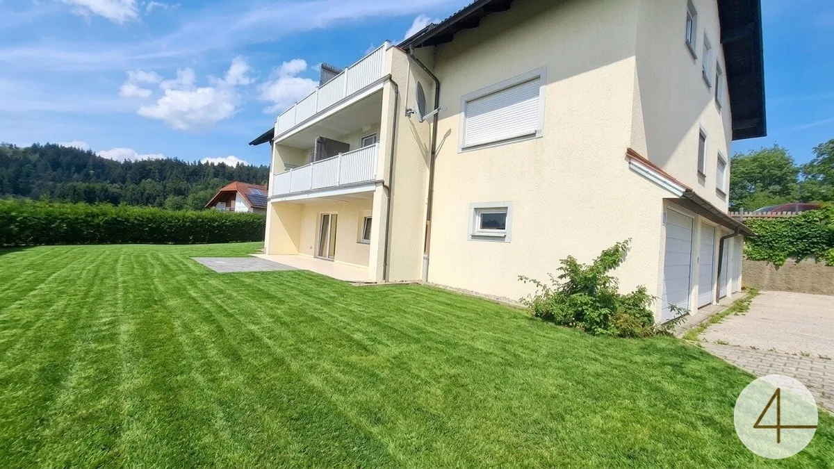 Barrierefreie Terrassenwohnung mit Garage / leicht Renovierungsbedürftig
