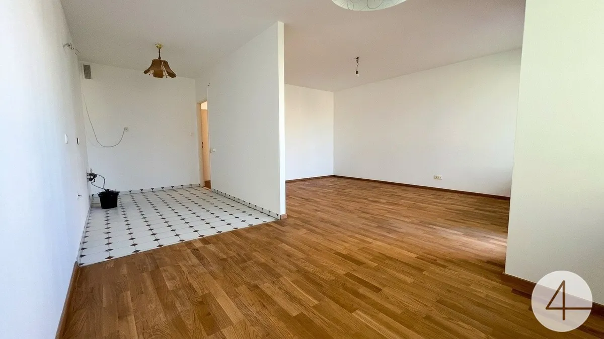 Sonnige 3-Zimmer-Eigentumswohnung · 3400 Klosterneuburg · Loggia mit Grünblick · Südost-Ausrichtung · Ruhelage am Fuße des Wienerwaldes - image 1