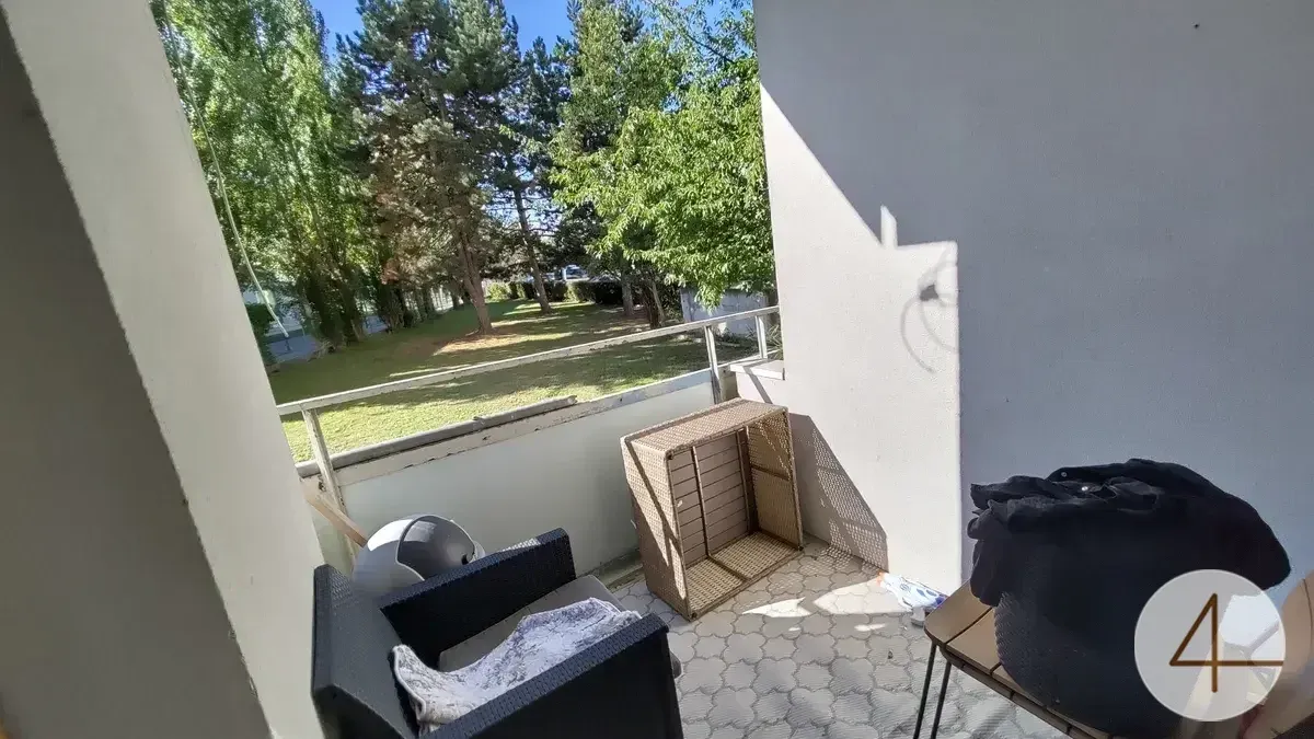Attraktive 3-Zimmer-Wohnung mit Südloggia in Viehofen - Bild 1