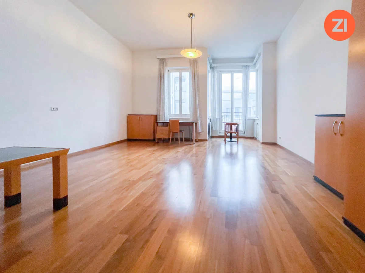 Gepflegte 1- Zimmer Wohnung in traditionsreichem Haus - image 1