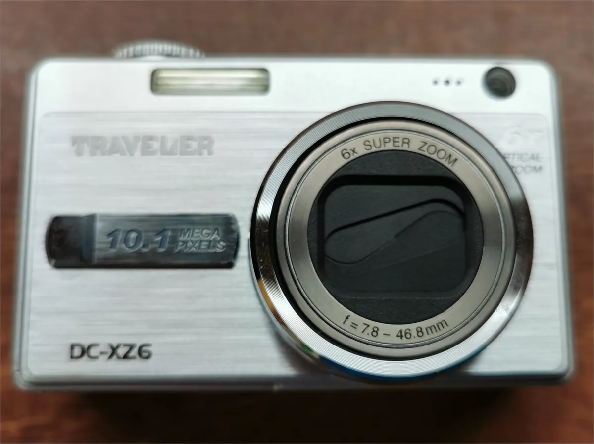TRAVELER DX-XZ6  Digitalkamera