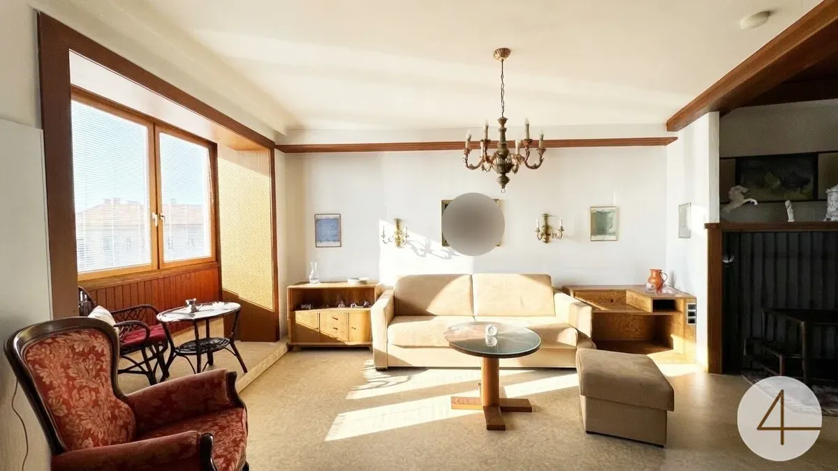 Stilvolles Wohnen mit Biedermeier-Flair | 73 m² & Westloggia